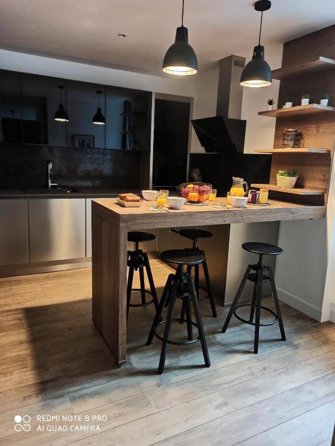 Апартаменты Triplex 110 M2 Centre Historique Avec Jacuzzi Динан Экстерьер фото